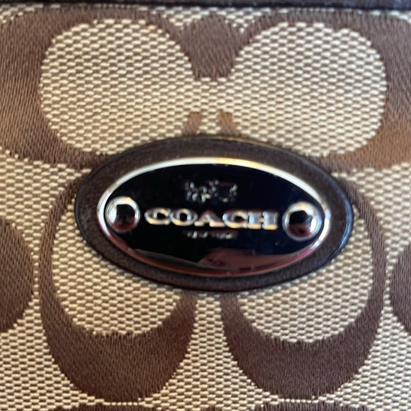 COACH SIGNATURE BROWN CANVAS AND BROWN LEATHER TRIM CITY TOP ZIP TOTE HANDBAG - Picture 4 of 16